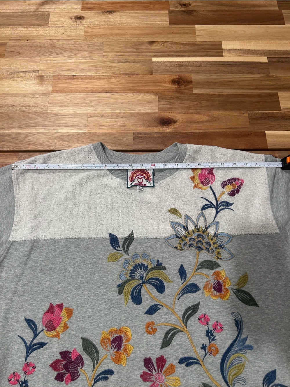 Johnny Was Gray Floral Embroidered Crewneck Sweater - Gray - Picture 9 of 11